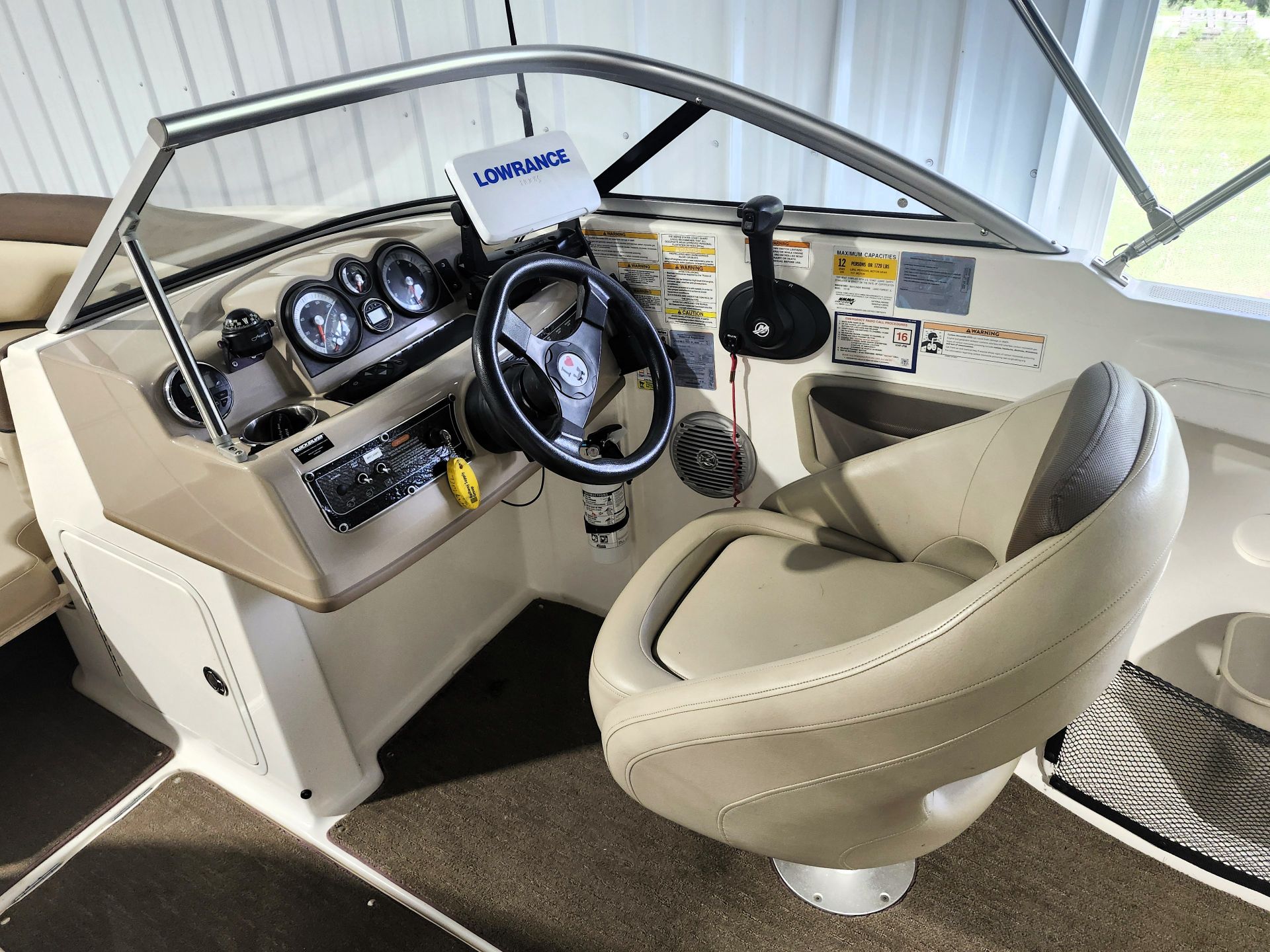 2014 Bayliner 210 Deck Boat - Image 15