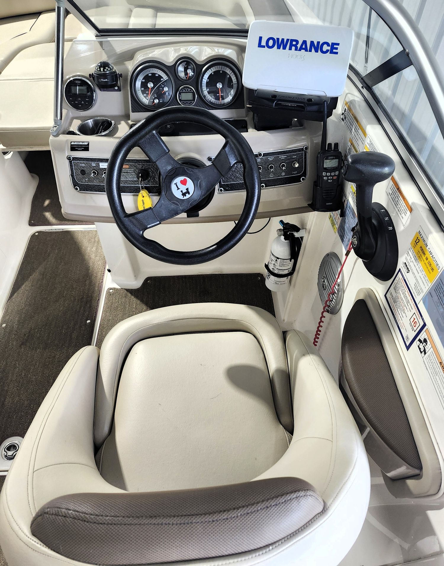 2014 Bayliner 210 Deck Boat - Image 16