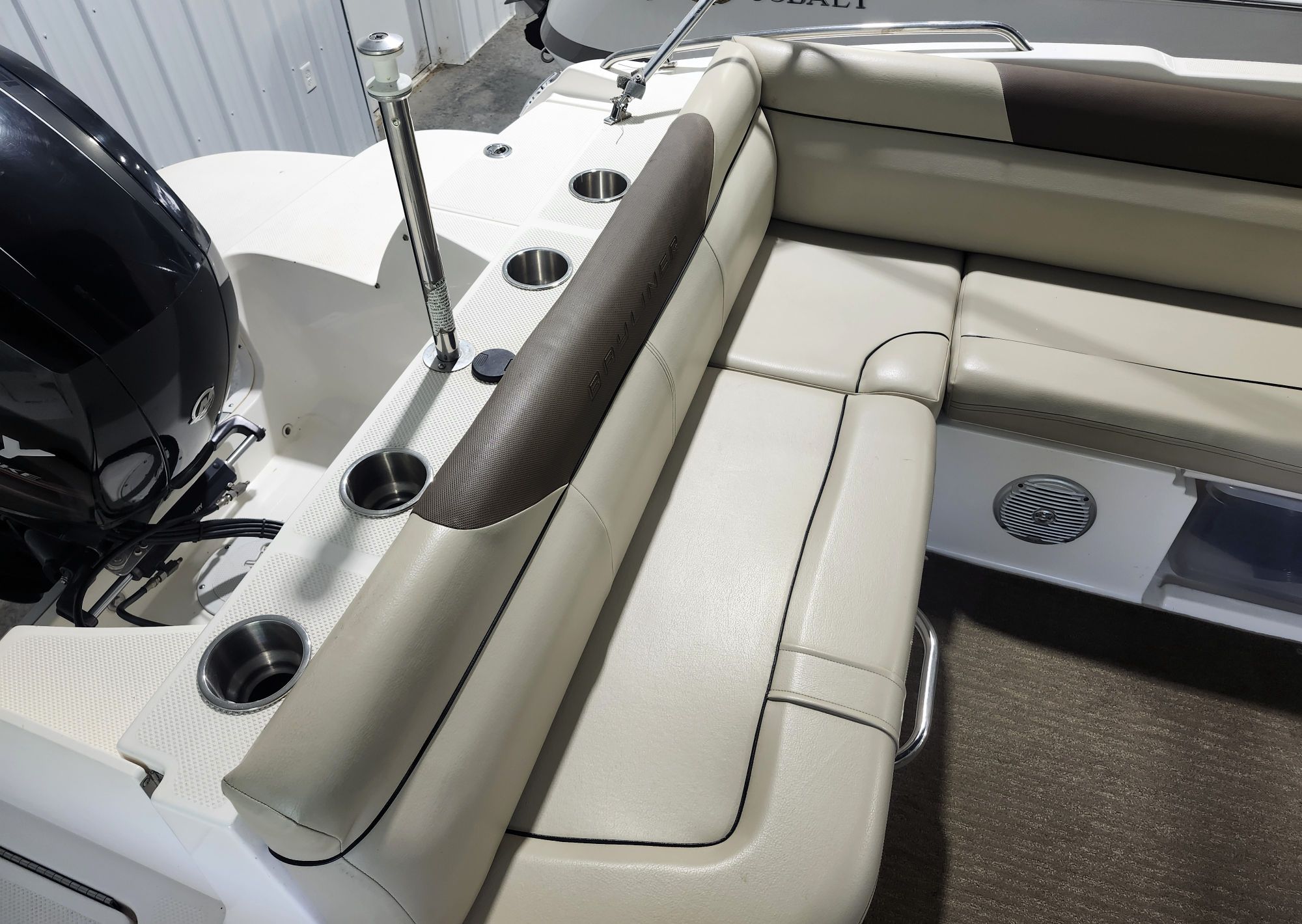 2014 Bayliner 210 Deck Boat - Image 21