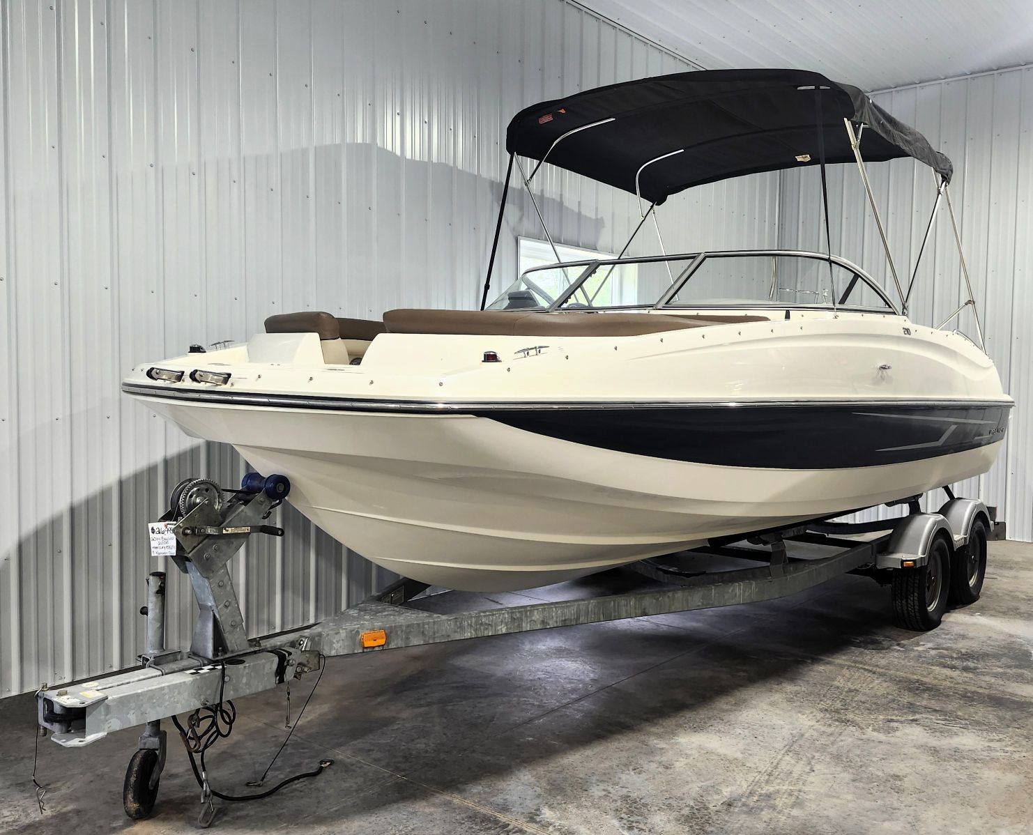 2014 Bayliner 210 Deck Boat