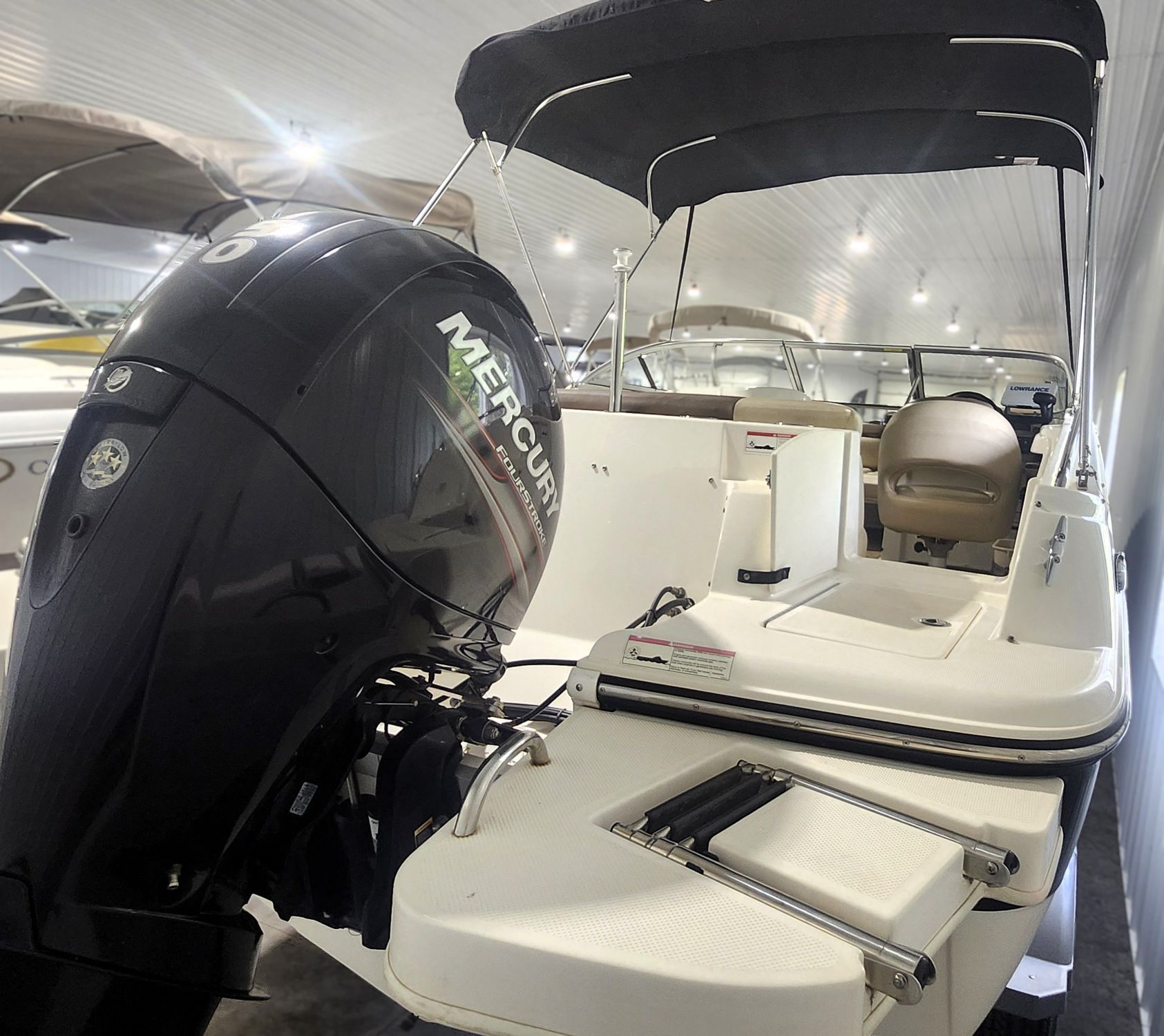 2014 Bayliner 210 Deck Boat - Image 8
