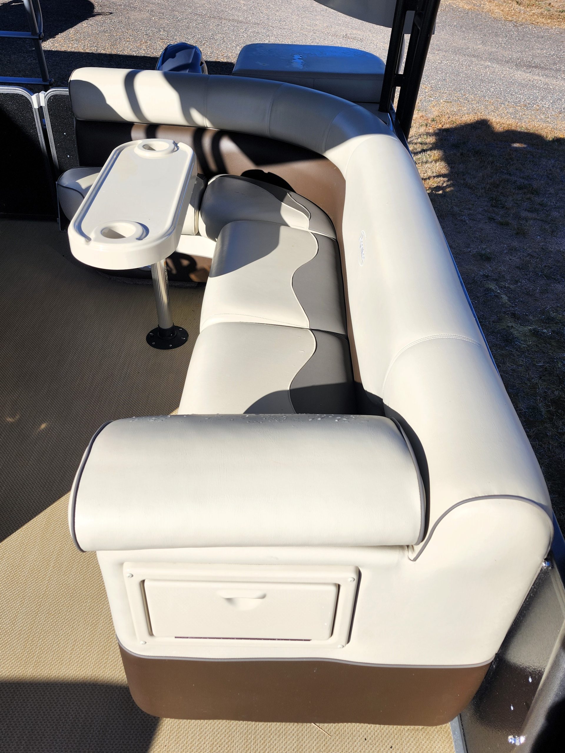 2015 Premier 240 Sunsation w/ Upper Deck - Image 17