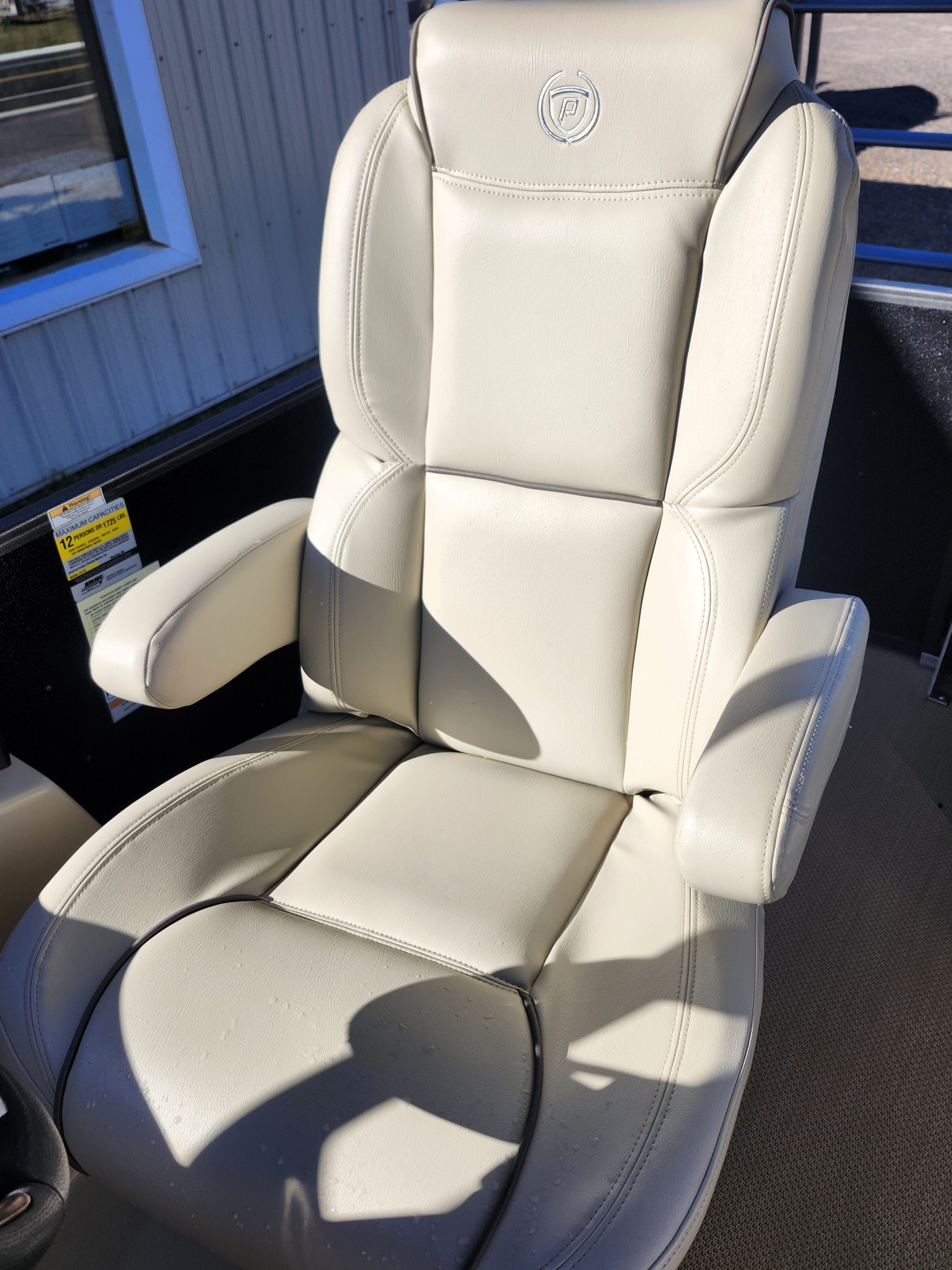 2015 Premier 240 Sunsation w/ Upper Deck - Image 16