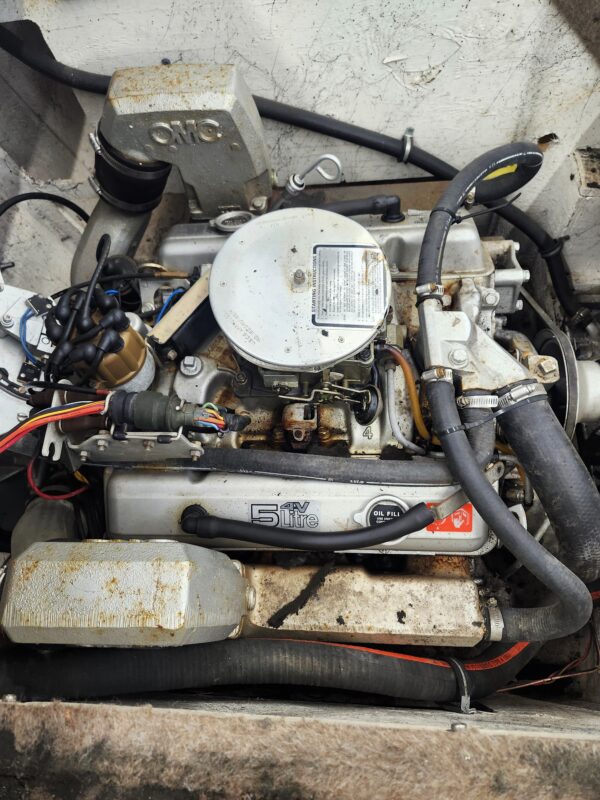 1985 Bayliner 2150 Capri Bowrider - Image 15