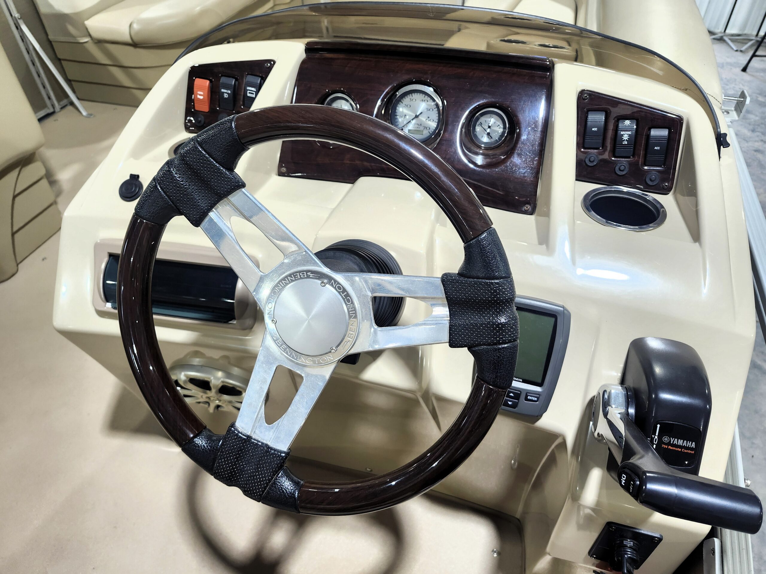 2013 Bennington 22' S Cruise - Image 13