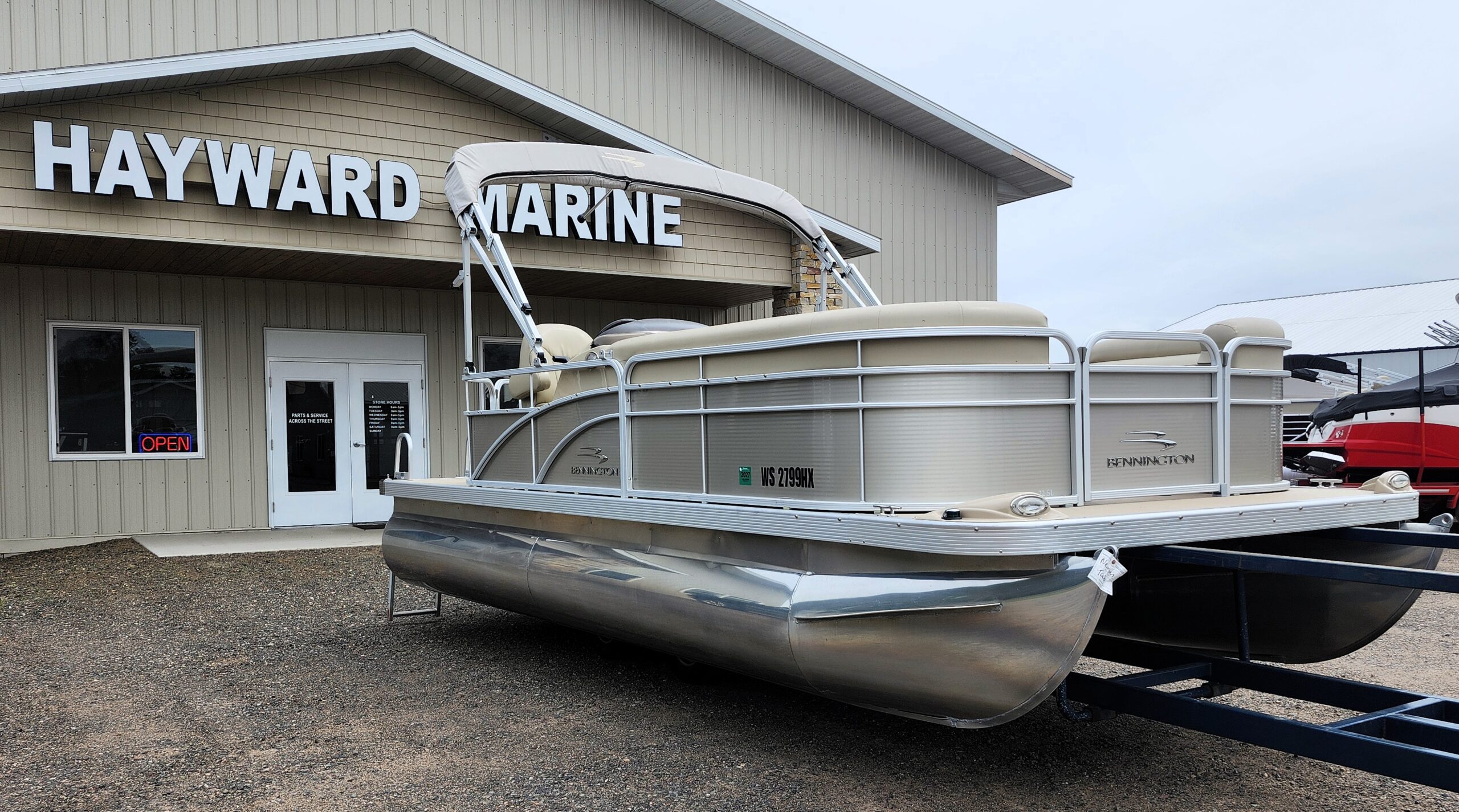 2013 Bennington 22' S Cruise - Image 8