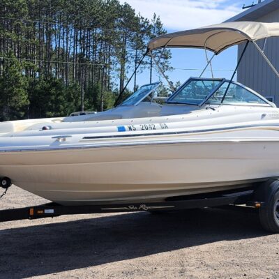 2001 Sea Ray 210 SunDeck