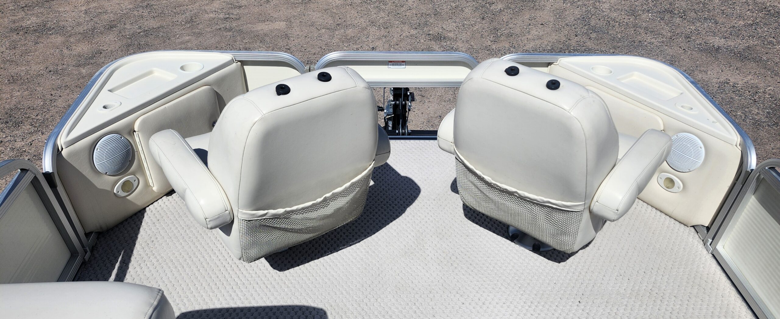 2005 Bennington 22' Deluxe 3PT Fish - Image 12