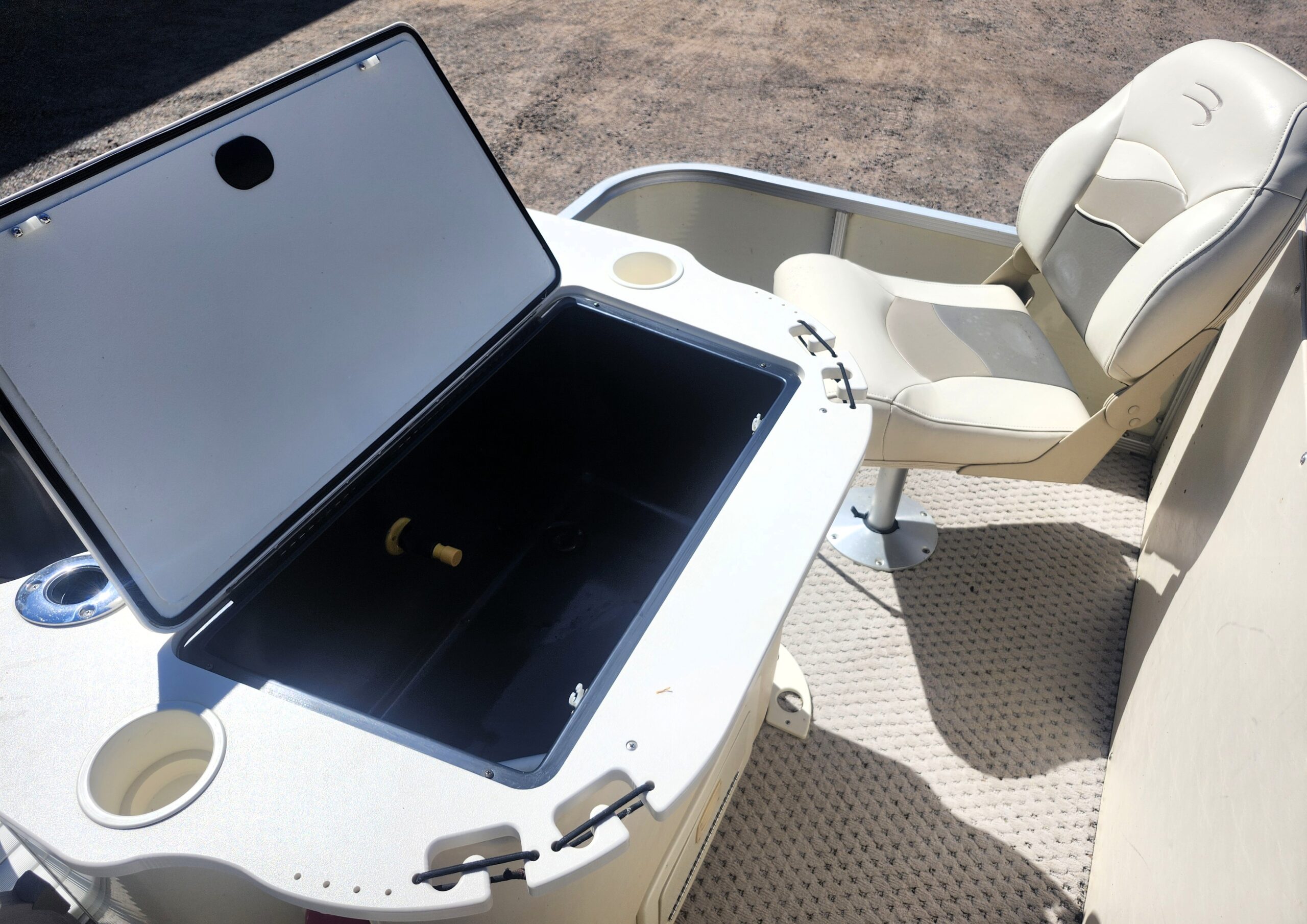 2005 Bennington 22' Deluxe 3PT Fish - Image 20