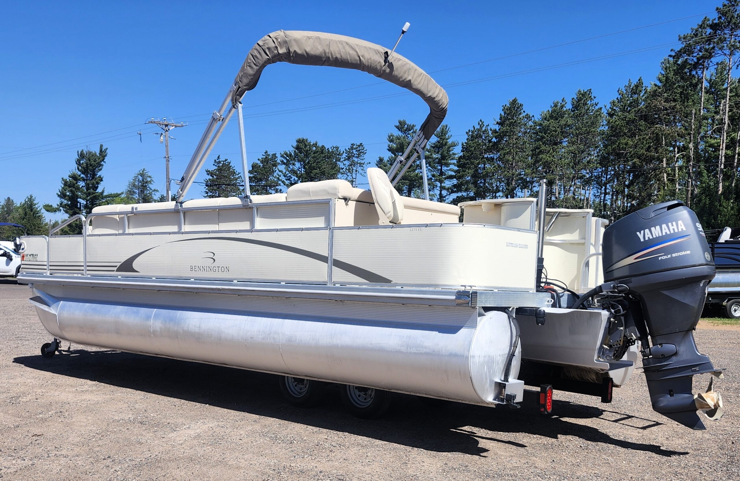 2005 Bennington 22' Deluxe 3PT Fish - Image 4