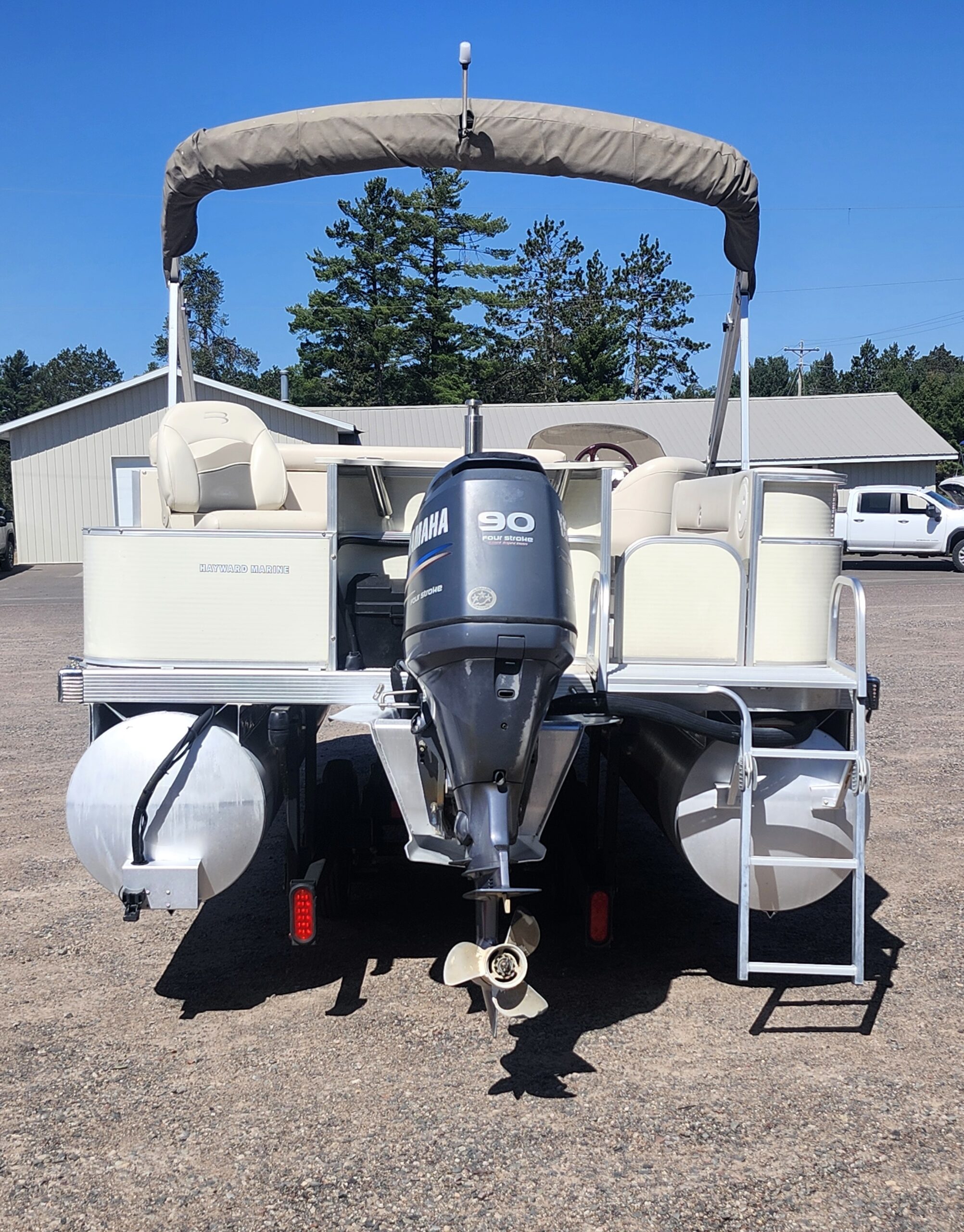 2005 Bennington 22' Deluxe 3PT Fish - Image 5