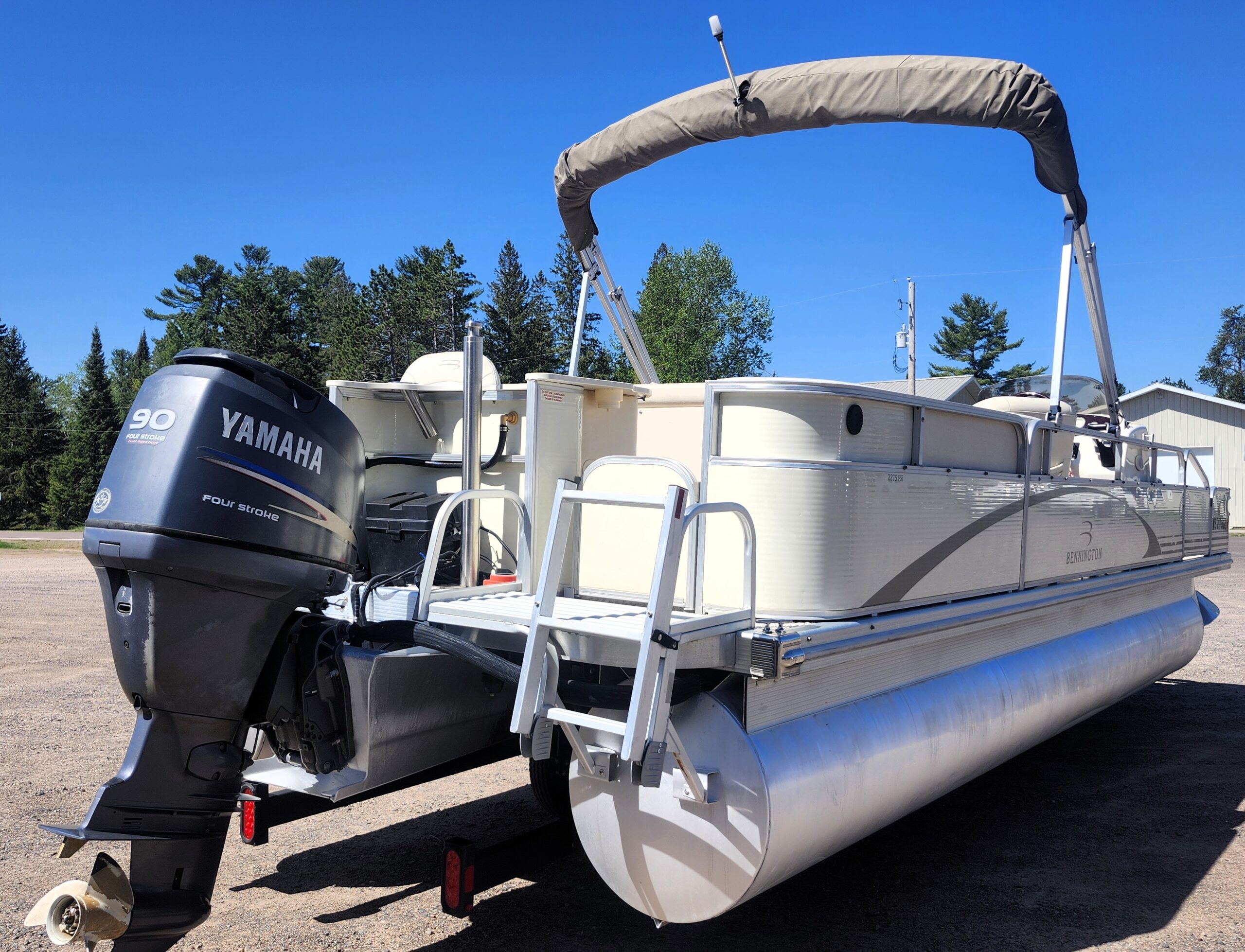 2005 Bennington 22' Deluxe 3PT Fish - Image 6