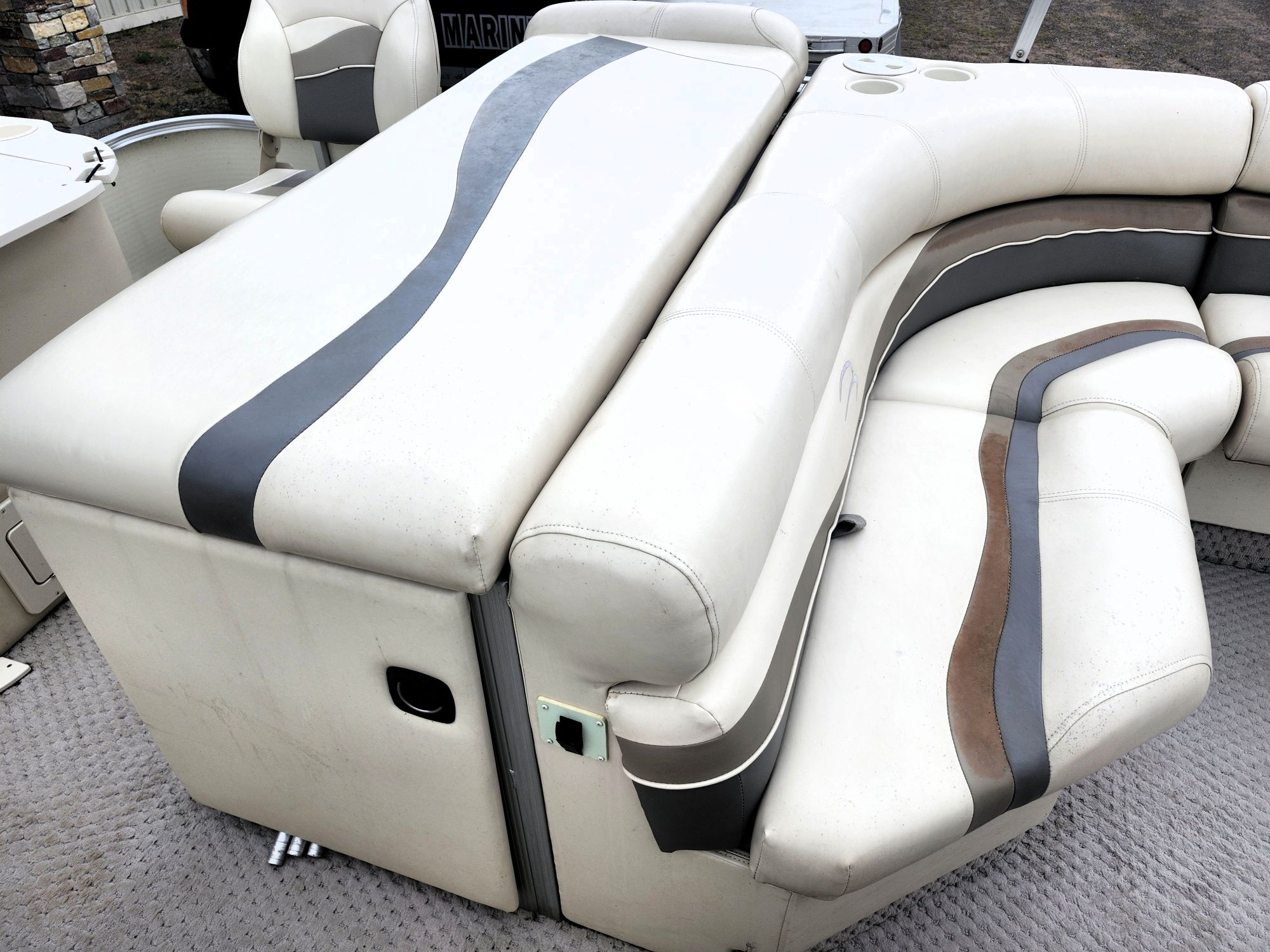 2005 Bennington 22' Deluxe 3PT Fish - Image 23