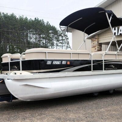 2001 Bennington 22′ L Series Deluxe
