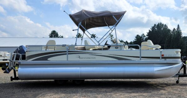 2008 Bennington 22' 4PT Fish - Image 8