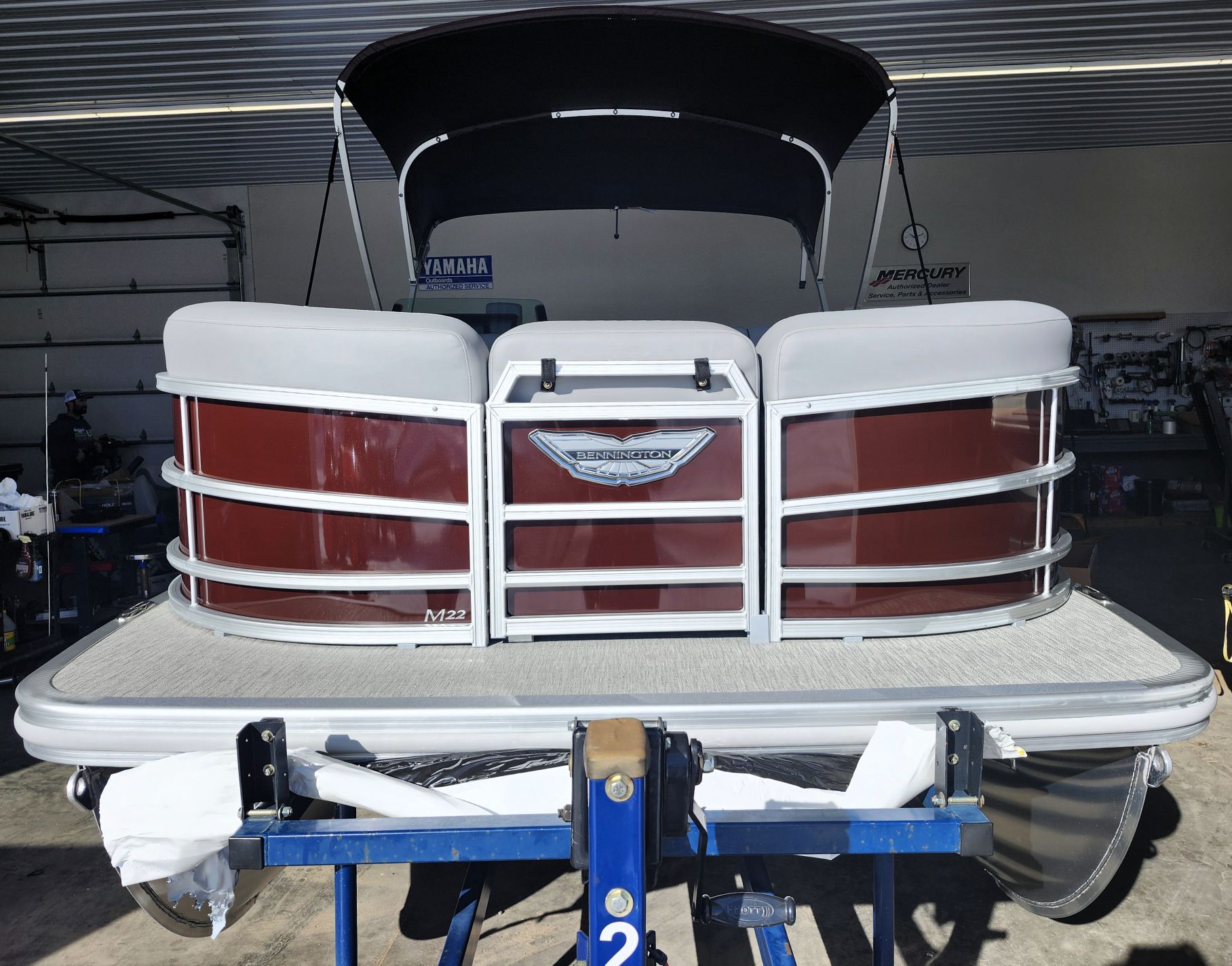 2026 Bennington 22' M Series L Bench - Image 2