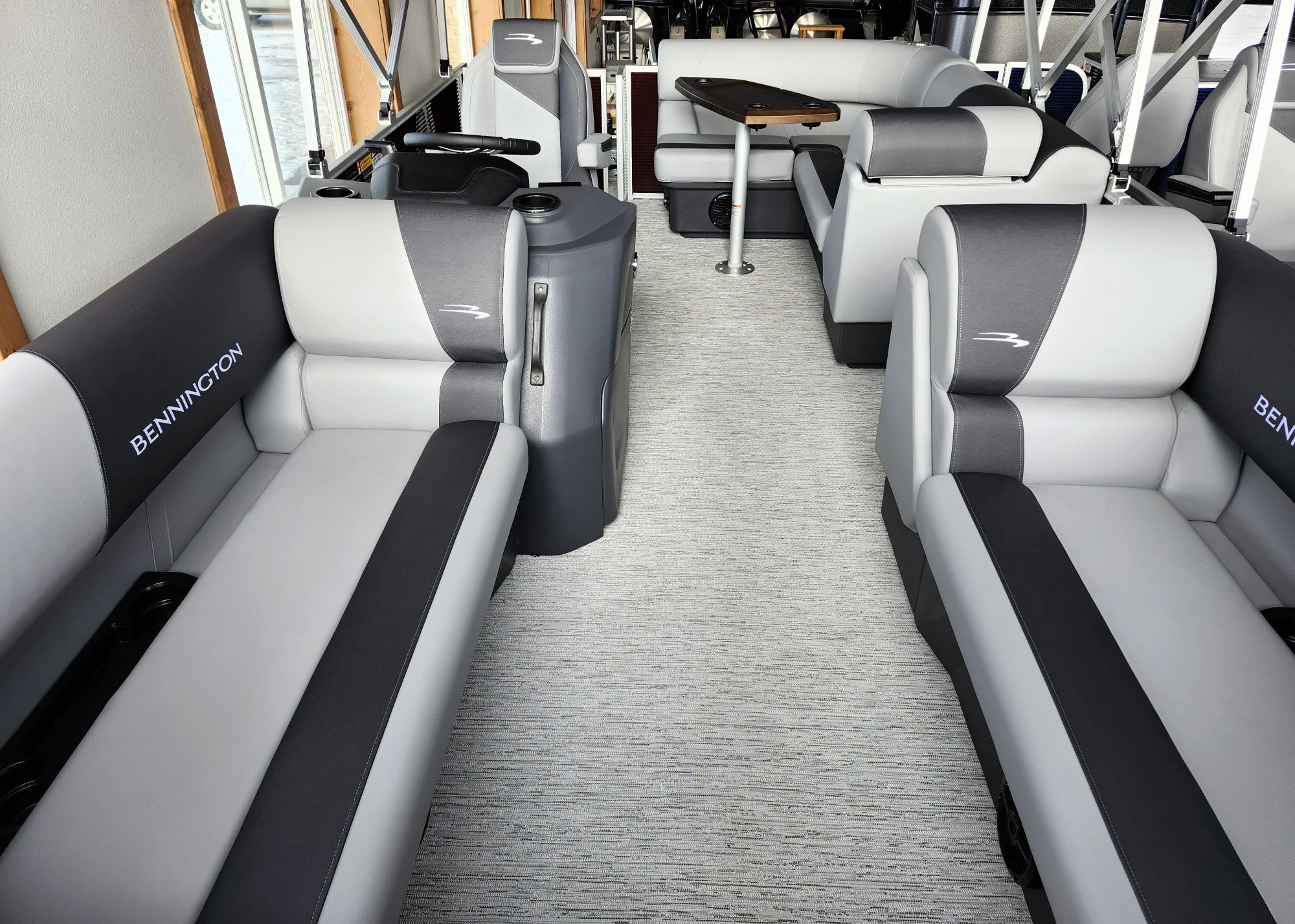 2026 Bennington 18' S Cruise Narrow Beam - Image 10