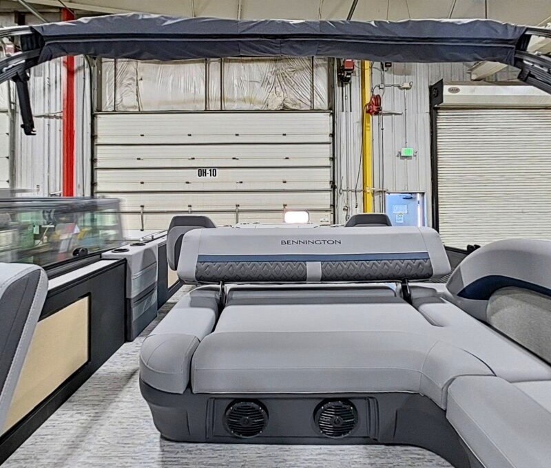 2026 Bennington 24' M Series Fish & Cruise - Image 10