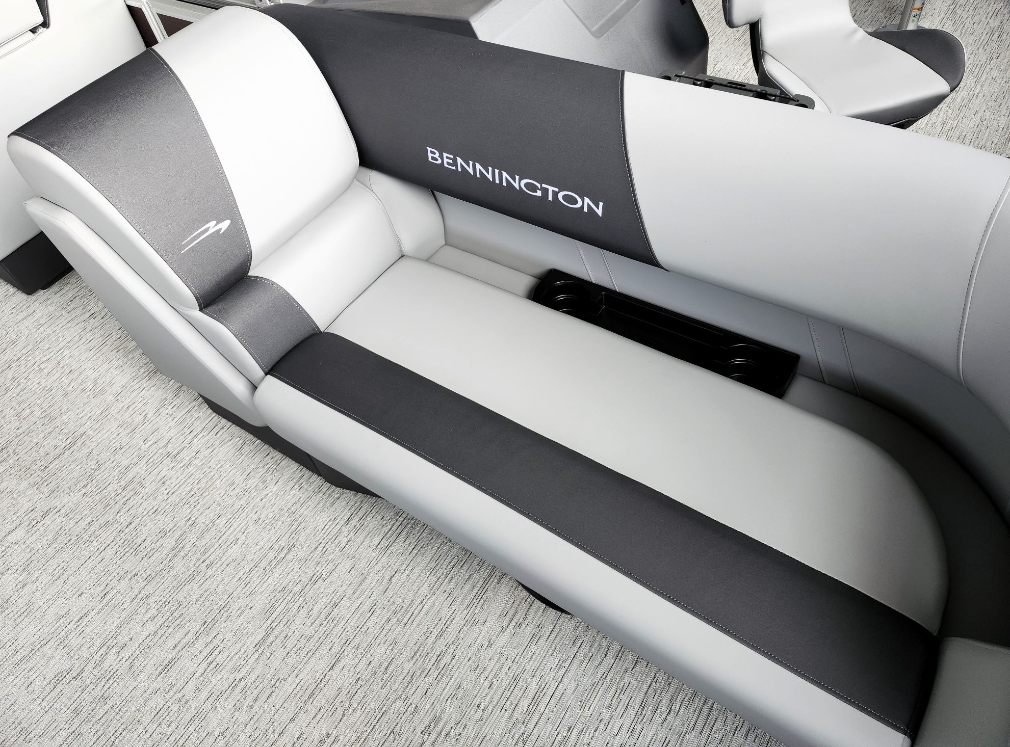 2026 Bennington 18' S Cruise Narrow Beam - Image 11