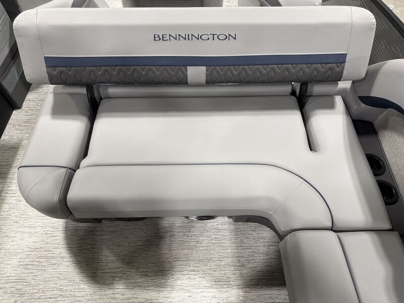 2026 Bennington 24' M Series Fish & Cruise - Image 11