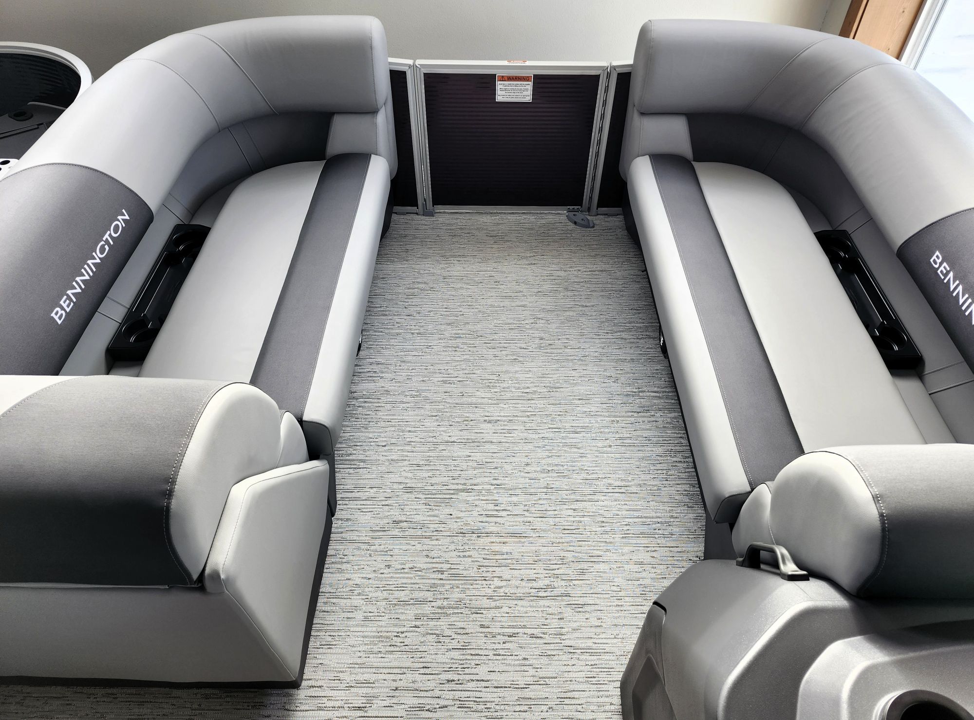 2026 Bennington 18' S Cruise Narrow Beam - Image 12