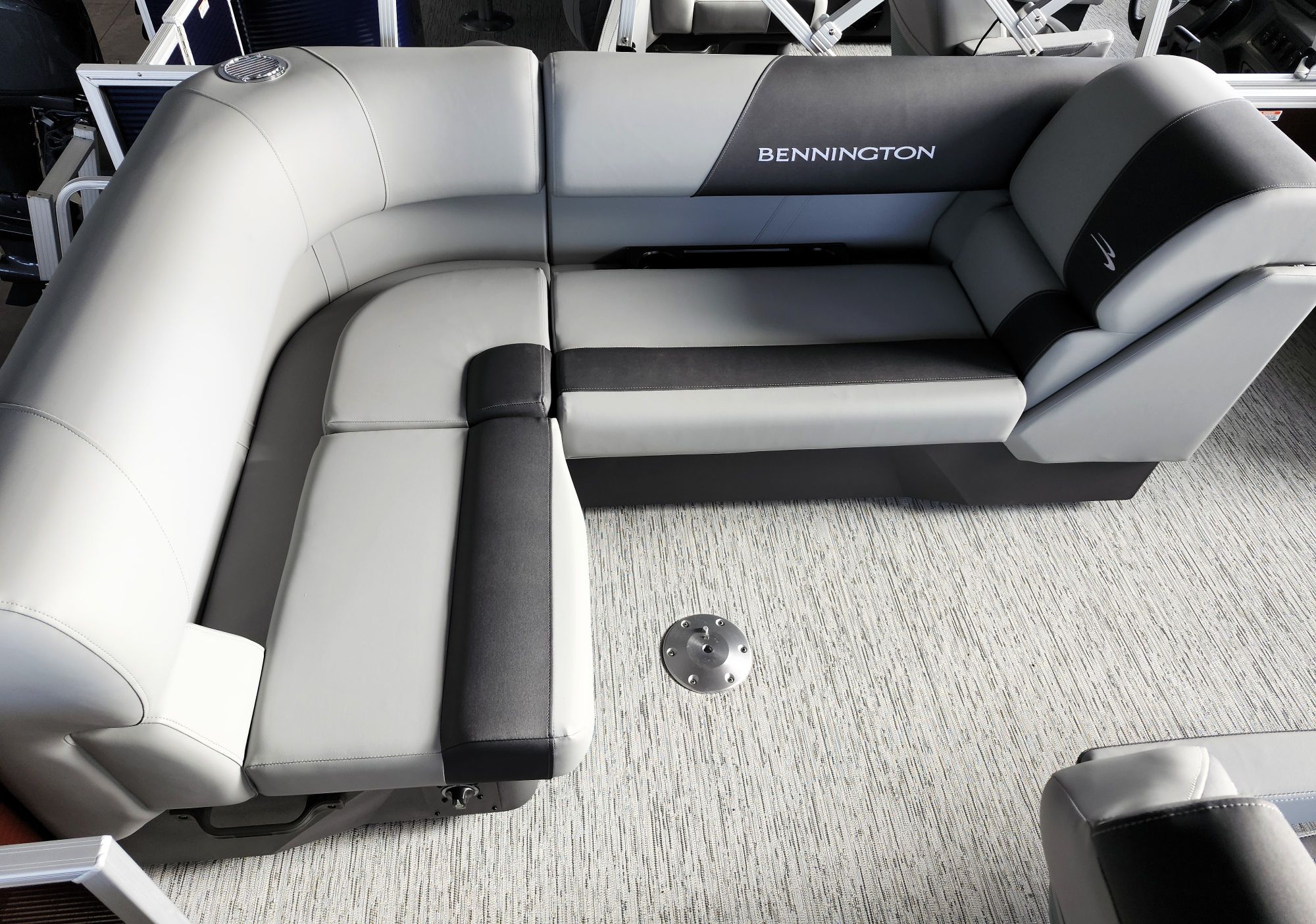 2026 Bennington 18' S Cruise Narrow Beam - Image 17