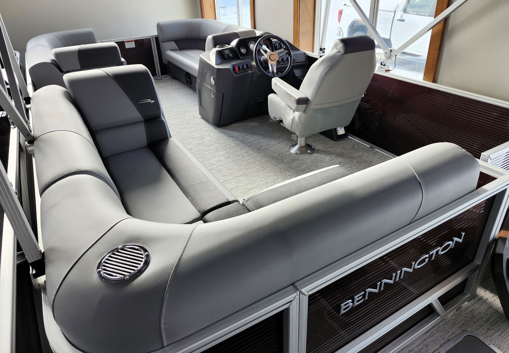 2026 Bennington 18' S Cruise Narrow Beam - Image 18