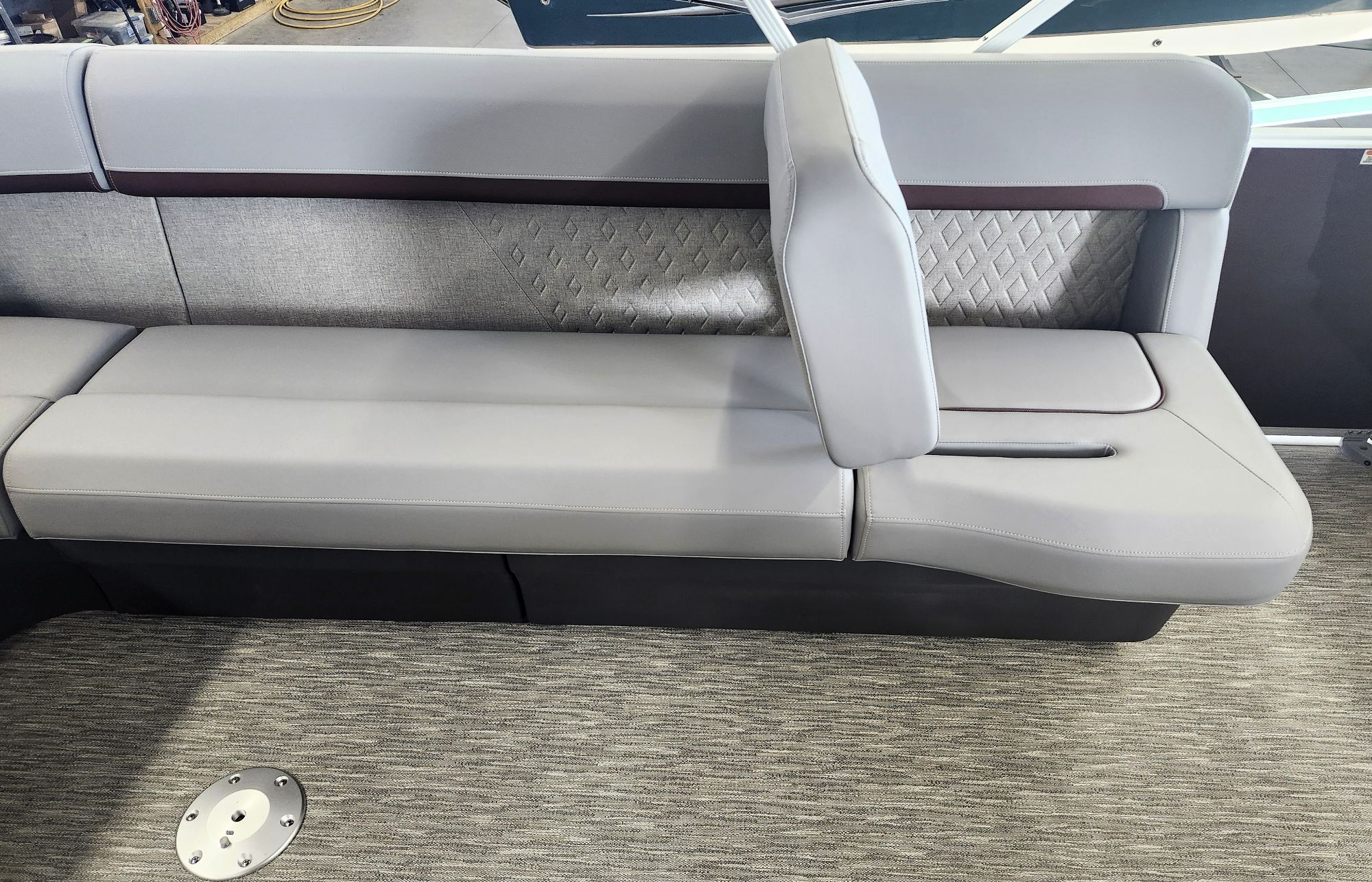 2026 Bennington 22' M Series L Bench - Image 18