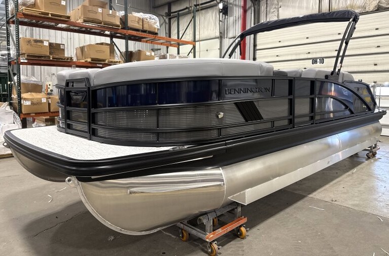 2026 Bennington 24' M Series Fish & Cruise