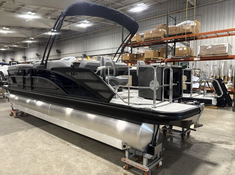 2026 Bennington 24' M Series Fish & Cruise - Image 4