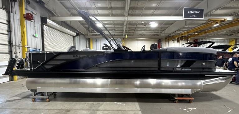 2026 Bennington 24' M Series Fish & Cruise - Image 7