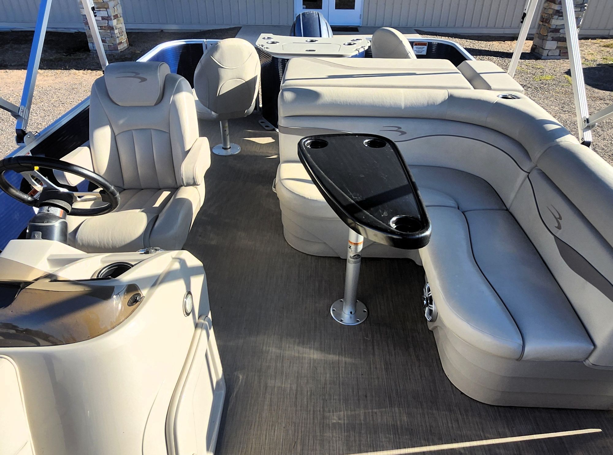 2018 Bennington 22' SX Stern Fishing - Image 15