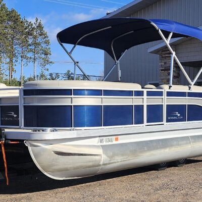 2018 Bennington 22′ SX Stern Fishing