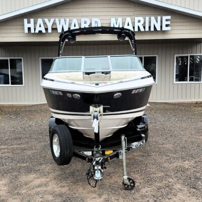 2011 Regal 23′ Bowrider