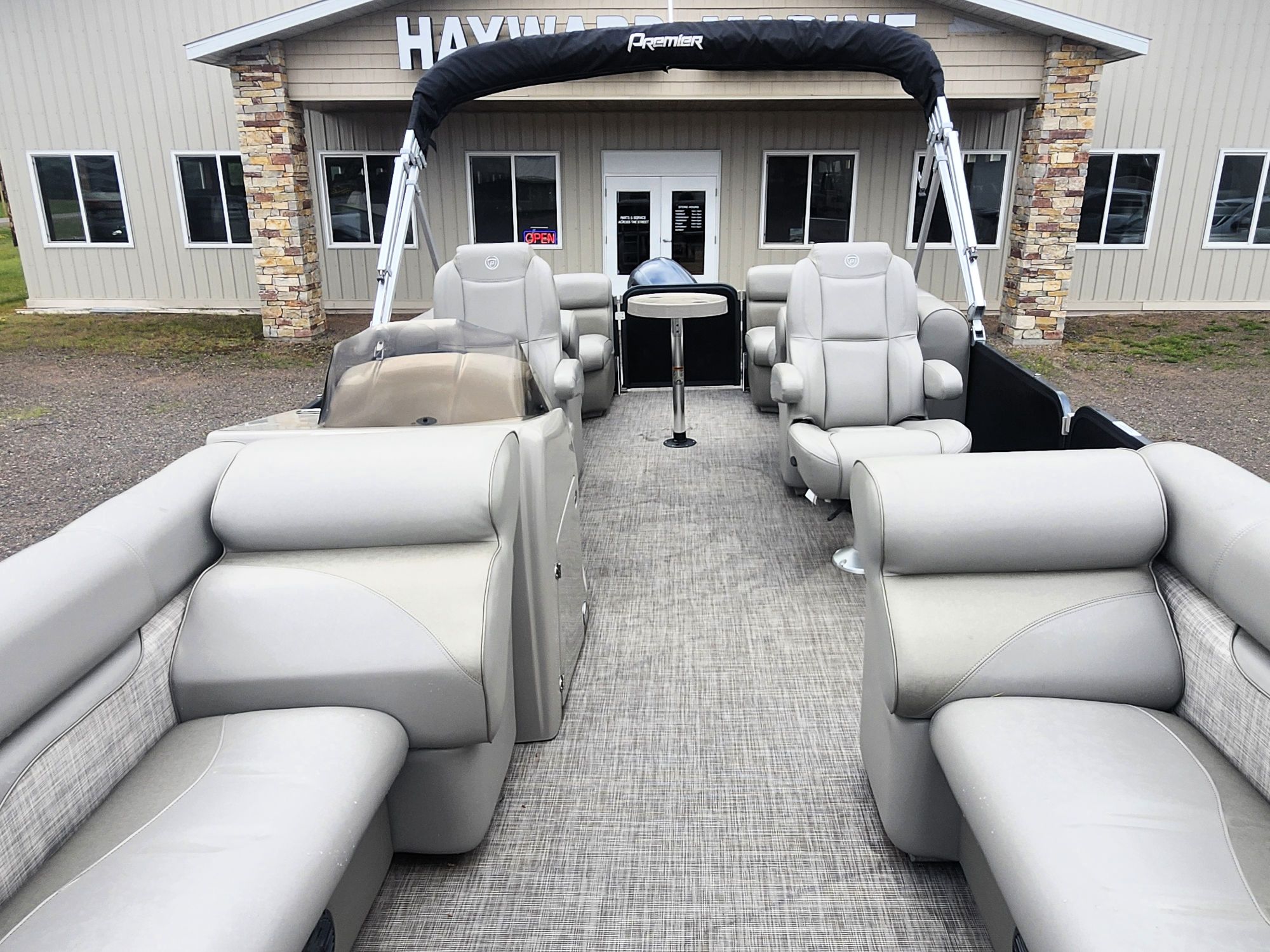 2017 Premier 230 Sunsation RF - Image 13