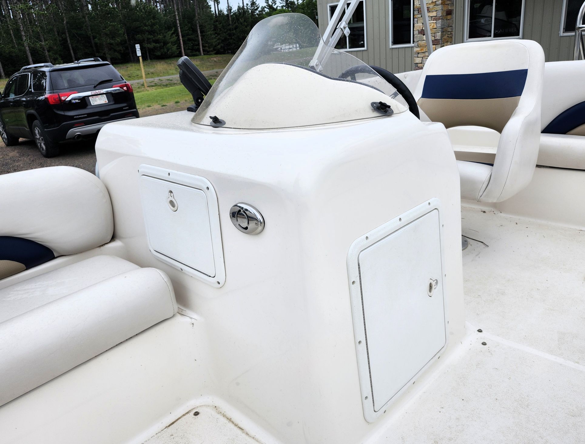 2005 Hurricane Fun Deck 198R - Image 14