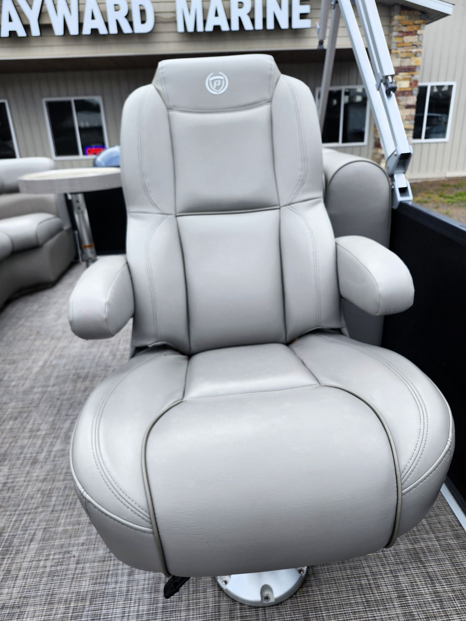 2017 Premier 230 Sunsation RF - Image 18