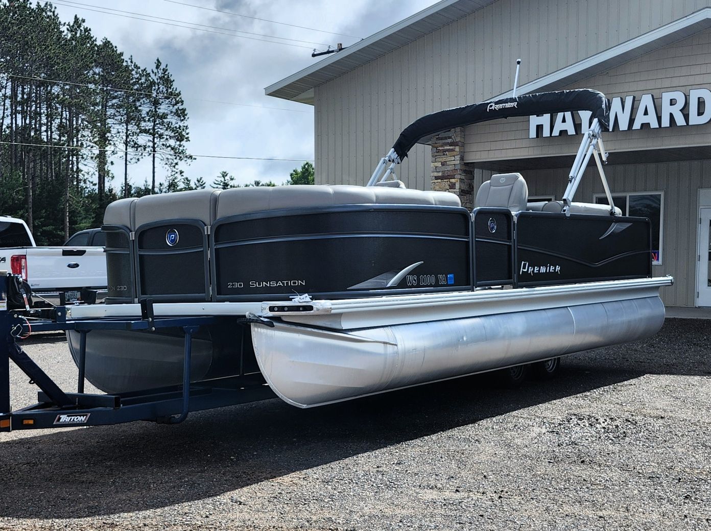 2017 Premier 230 Sunsation RF