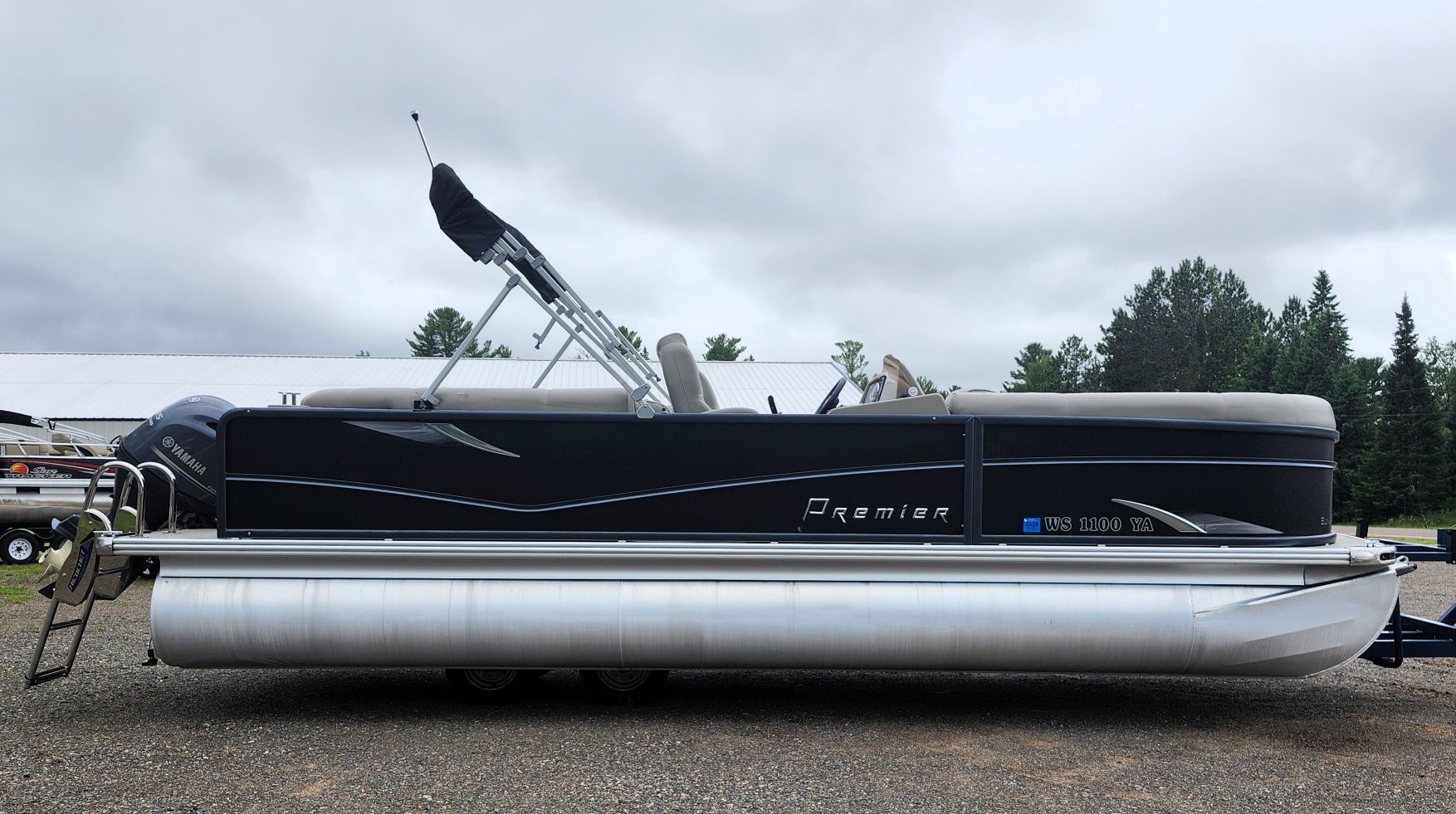 2017 Premier 230 Sunsation RF - Image 7