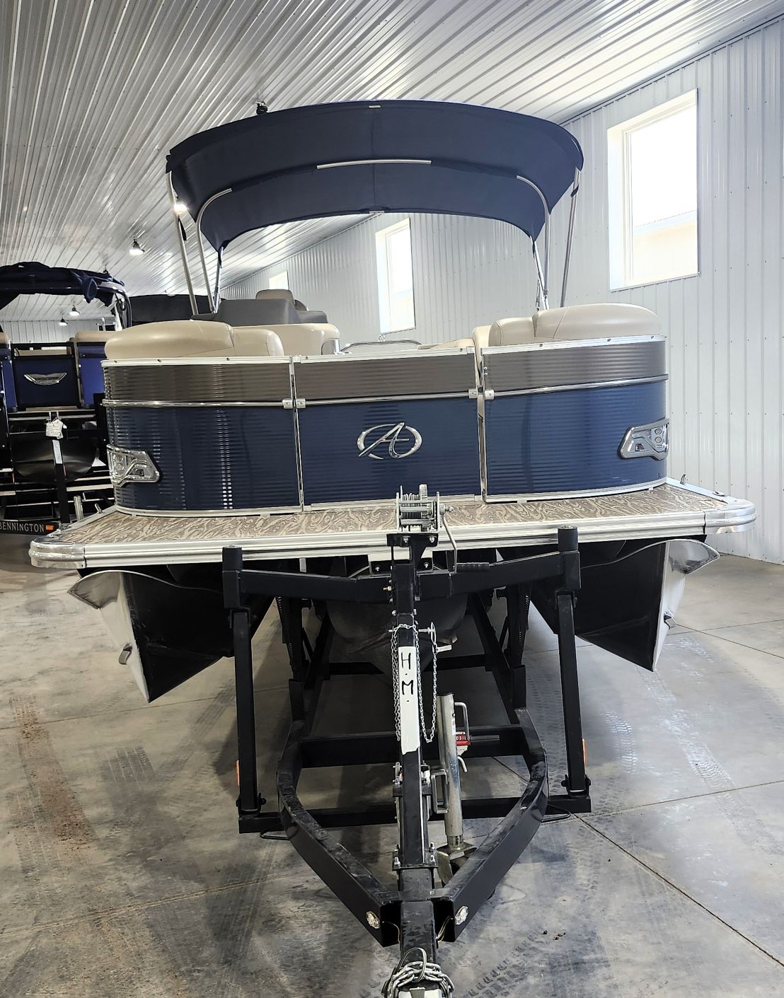 2019 Avalon Catalina Platinum 25' Entertainer - Image 2