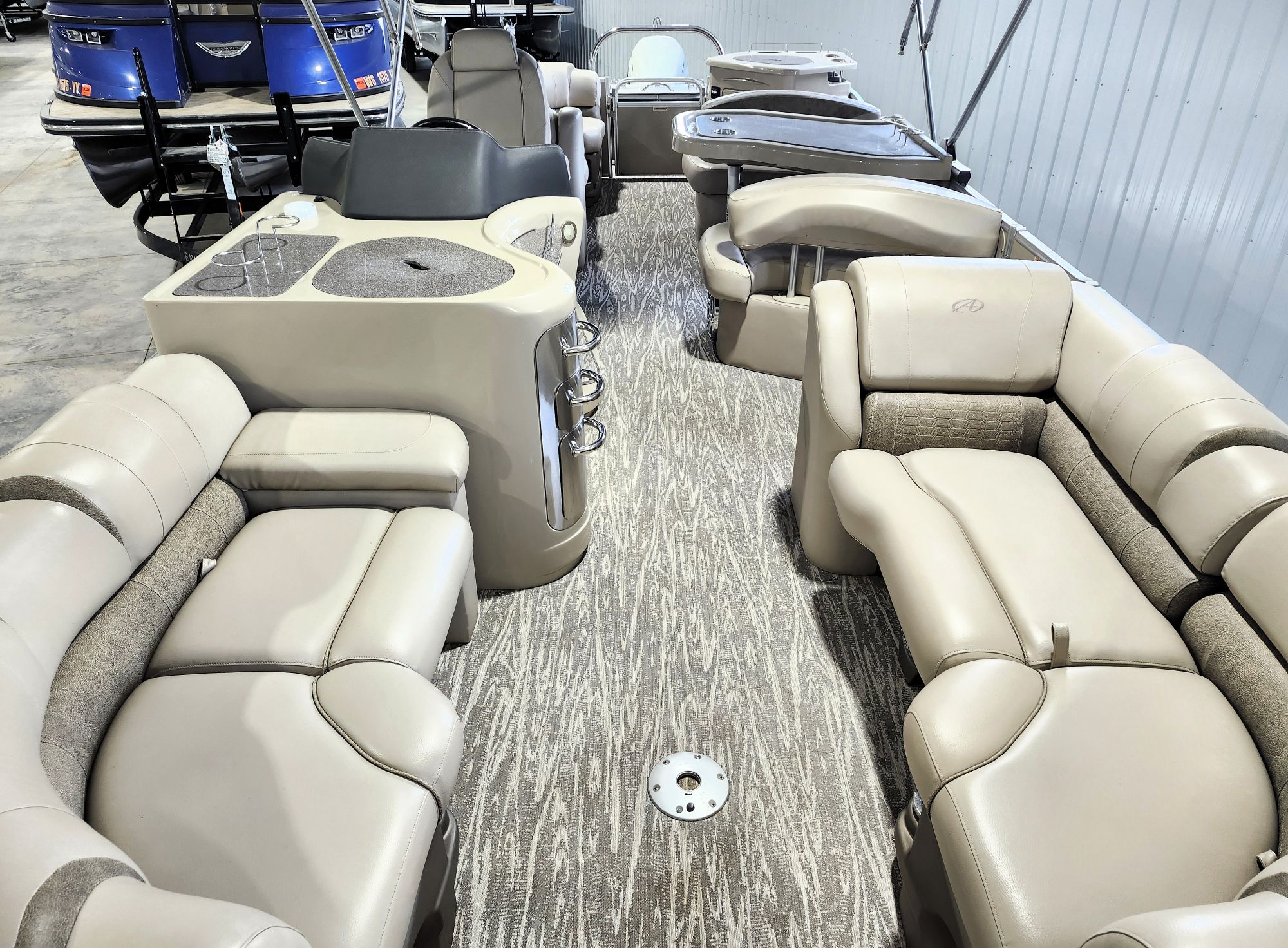 2019 Avalon Catalina Platinum 25' Entertainer - Image 10