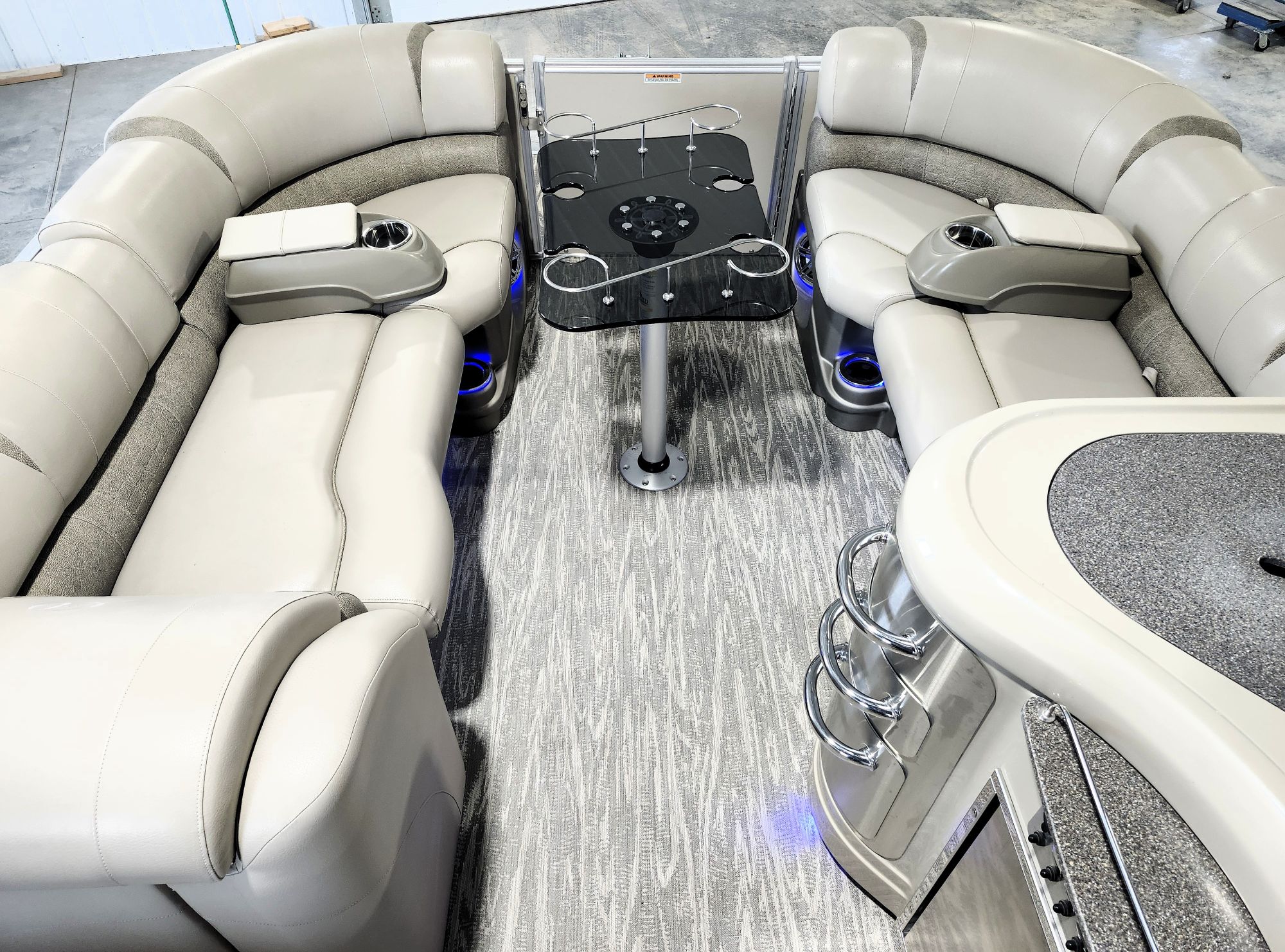 2019 Avalon Catalina Platinum 25' Entertainer - Image 13