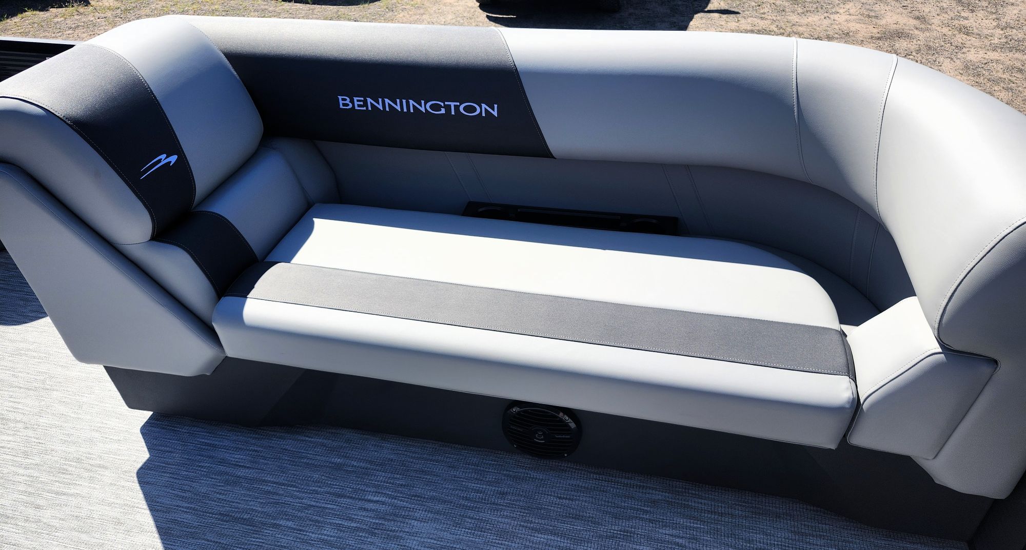 2027 Bennington 22' S Stern Radius S-One - Image 13