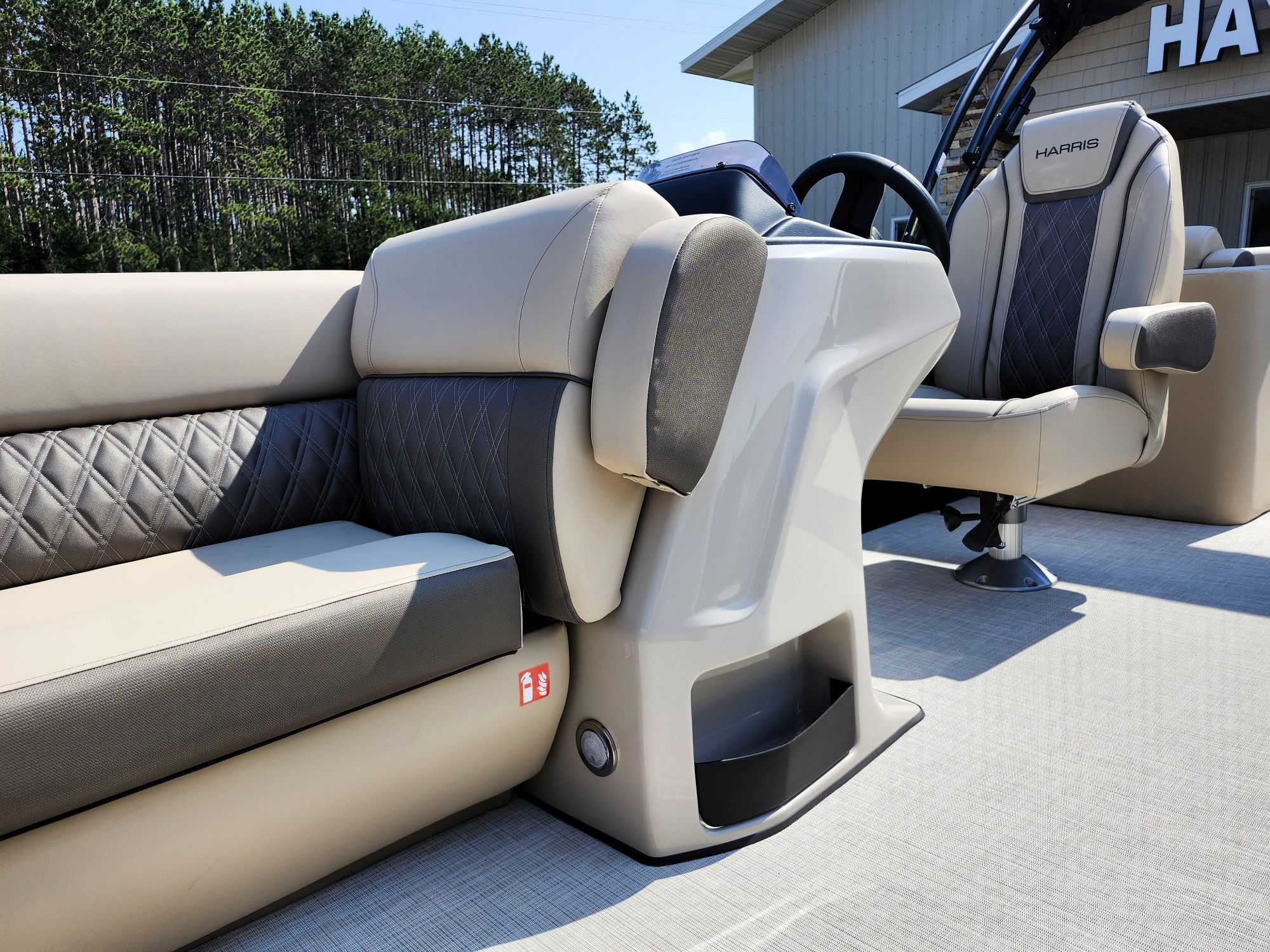 2026 Harris Cruiser 230 - Image 14