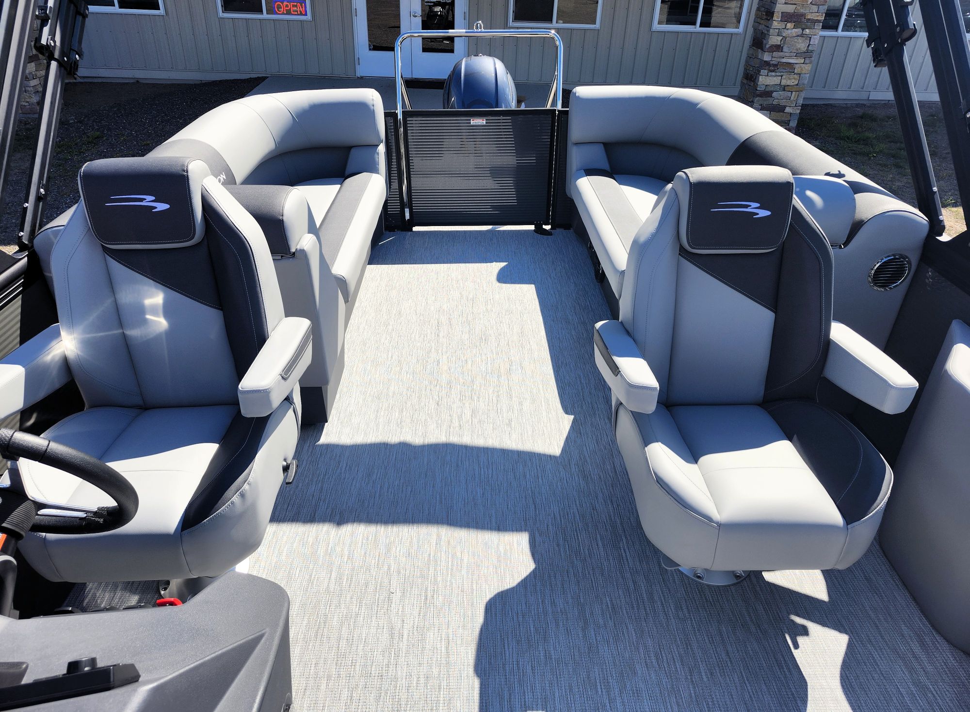 2027 Bennington 22' S Stern Radius S-One - Image 18