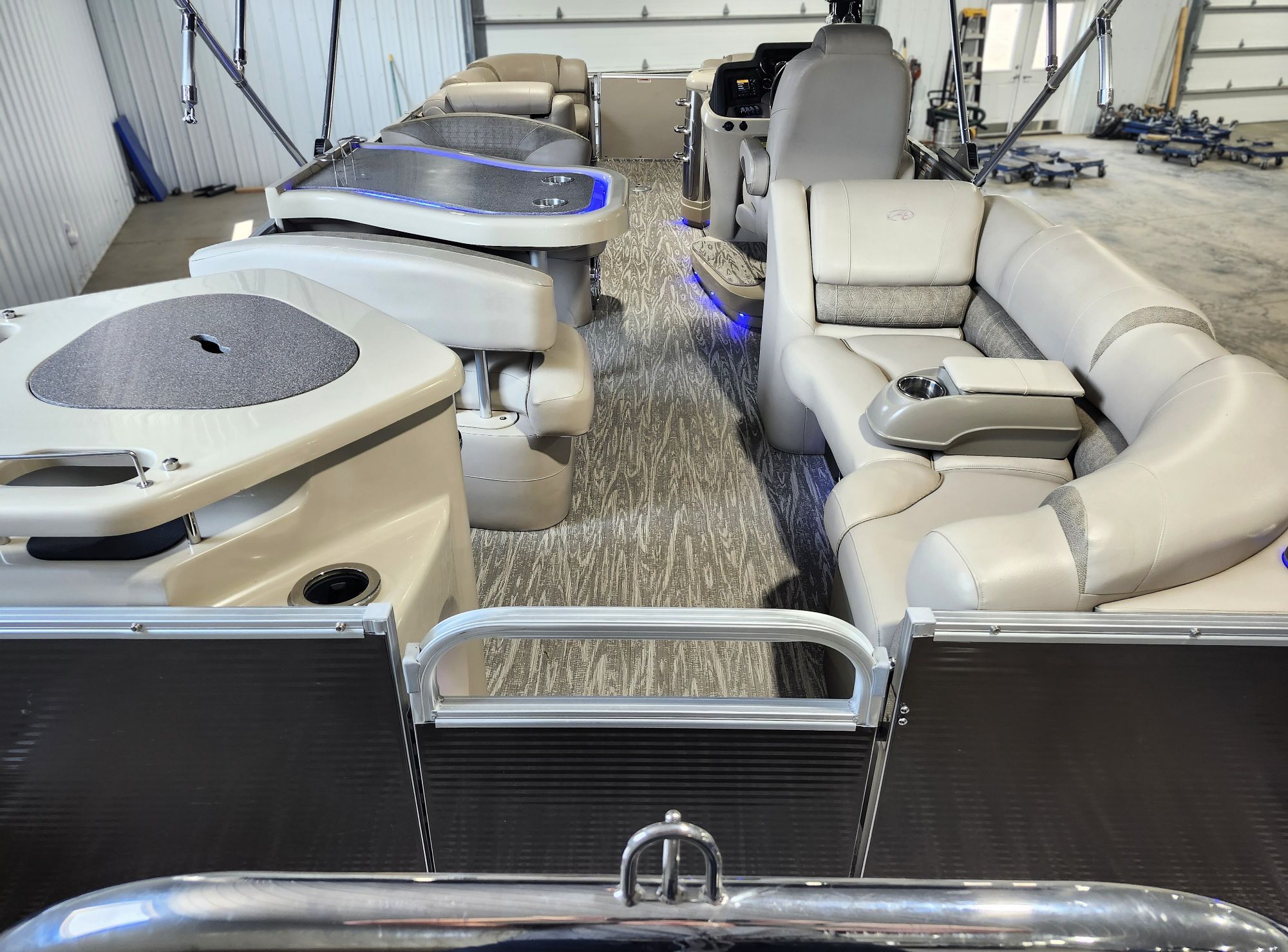 2019 Avalon Catalina Platinum 25' Entertainer - Image 25