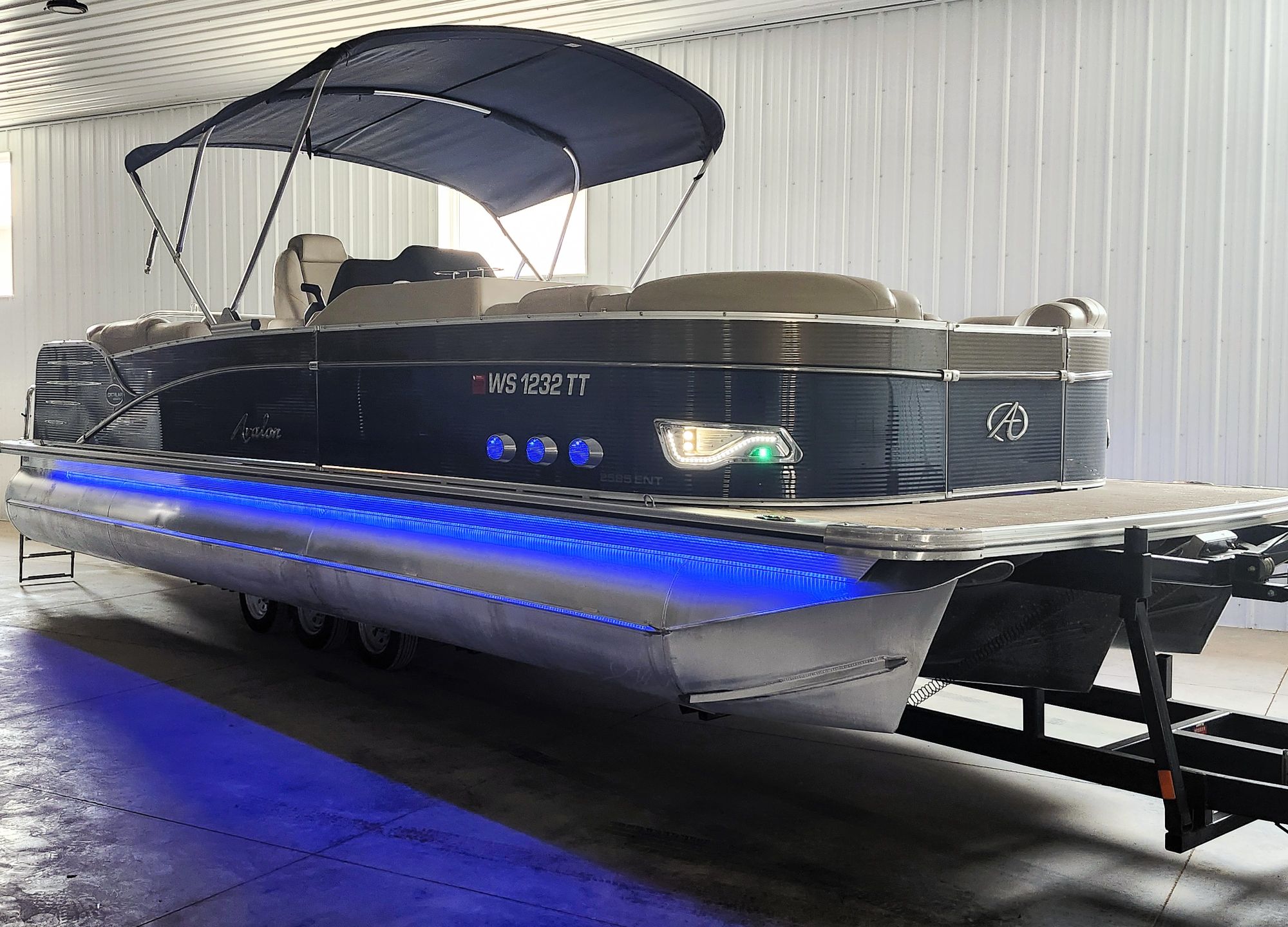 2019 Avalon Catalina Platinum 25' Entertainer - Image 8