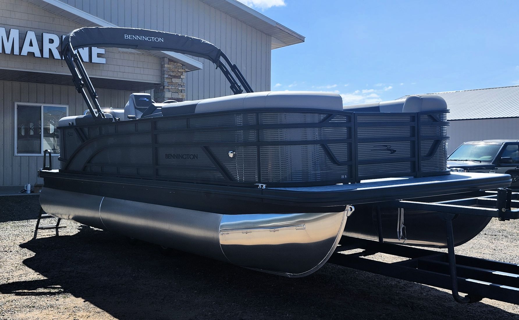 2027 Bennington 22' S Stern Radius S-One - Image 9