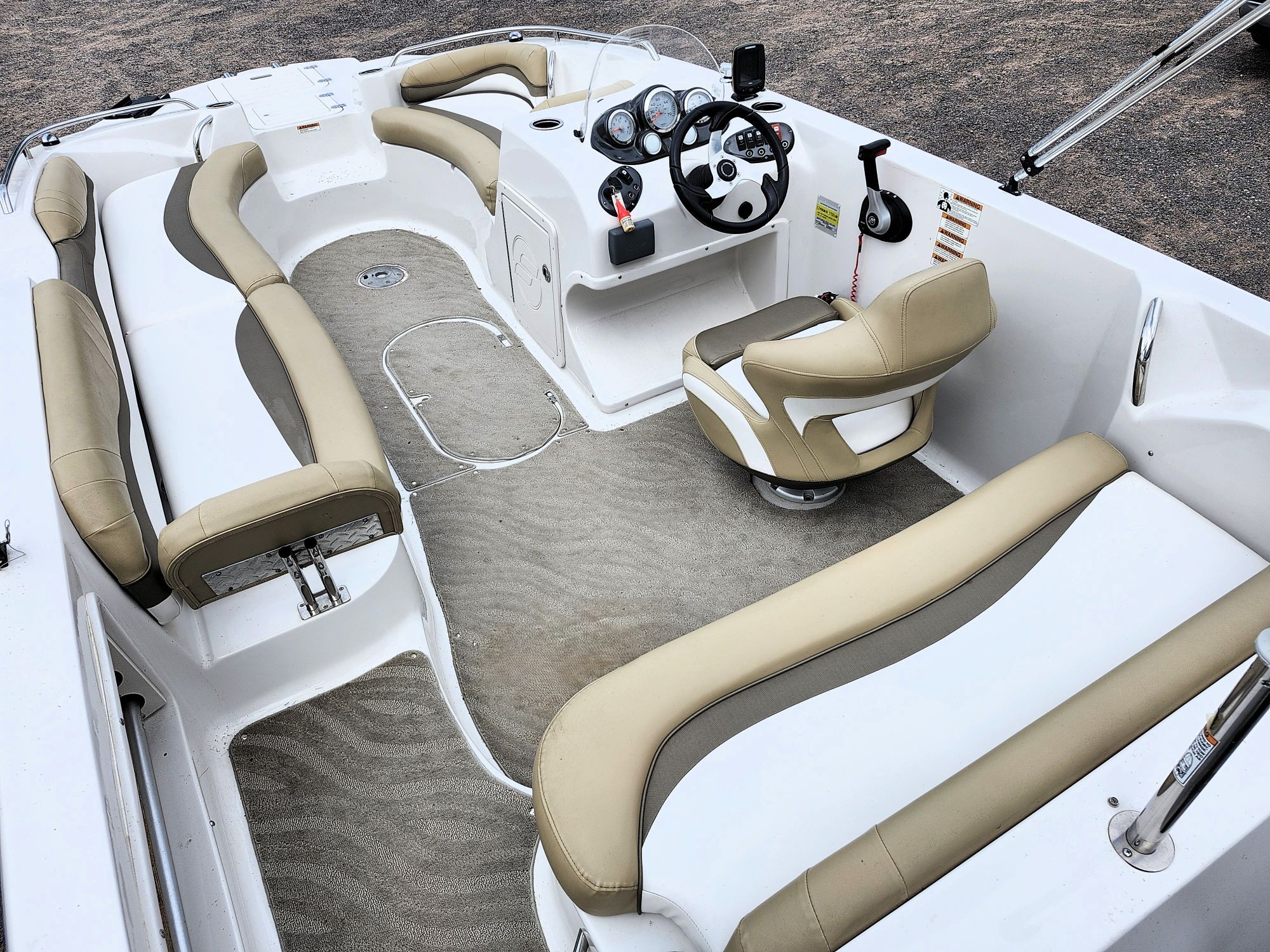 2013 Starcraft Limited 20' - Image 19