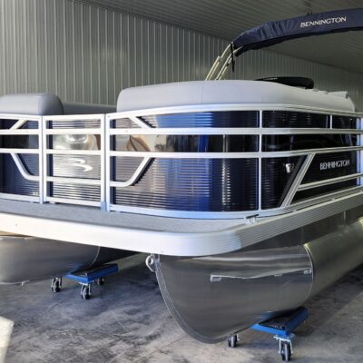 2027 Bennington 20′ S Stern Radius Reserve